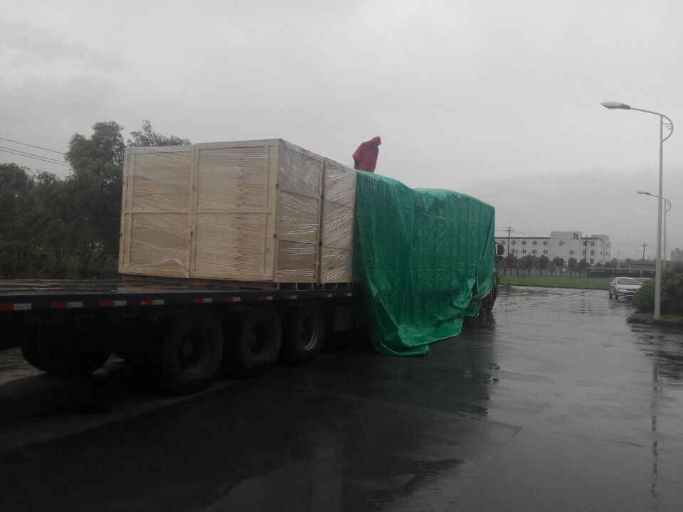 2017年6月北京創(chuàng)聯(lián)匯通電氣-雨中發(fā)貨現(xiàn)場，一直以顧客服務為較好